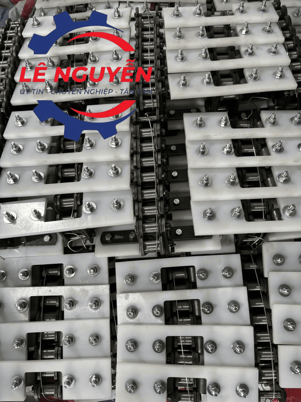 Cánh gạt nhựa cho xích cào liệu - Ảnh 6