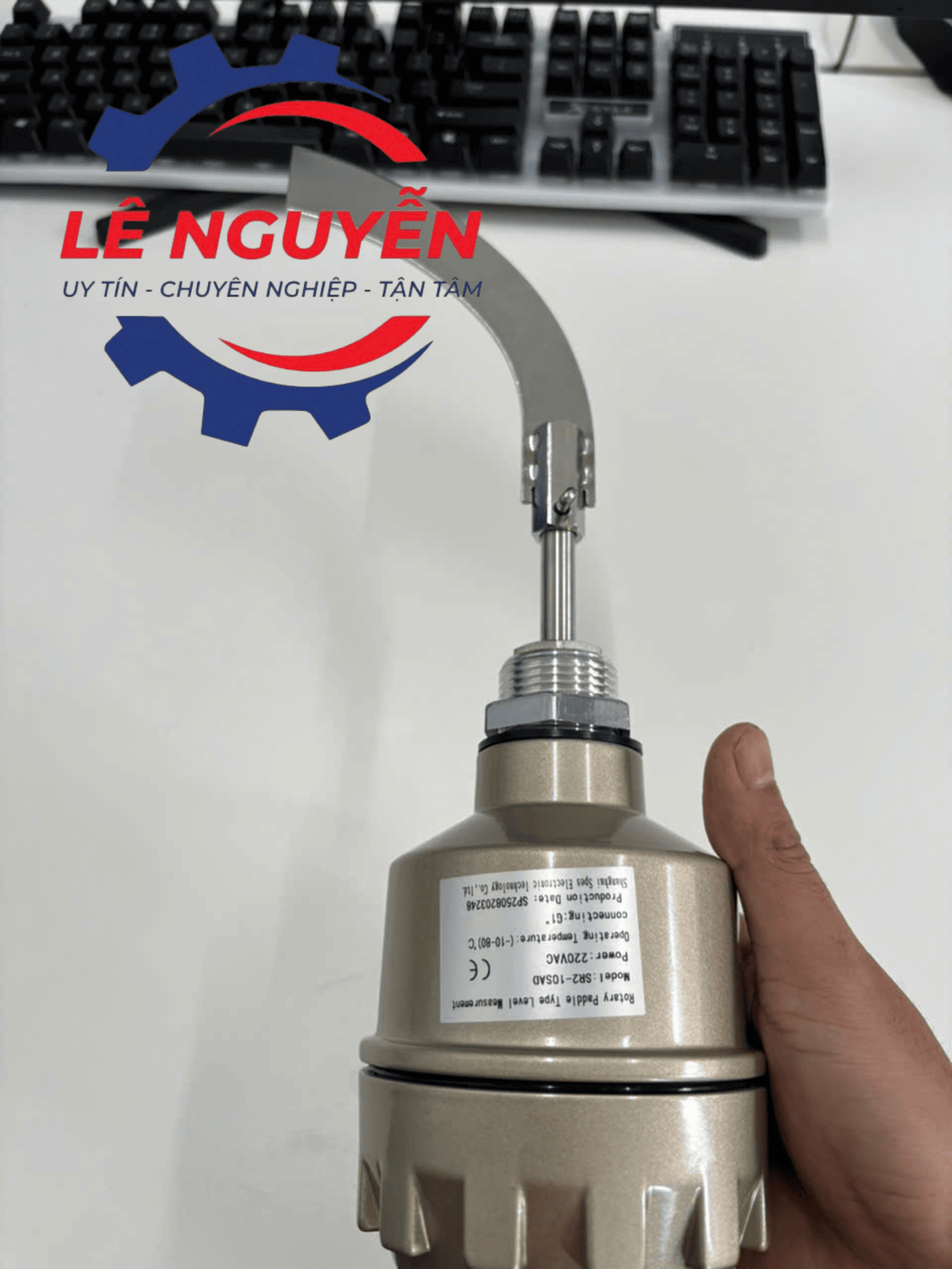 Cảm biến báo mức kiểu cánh xoay