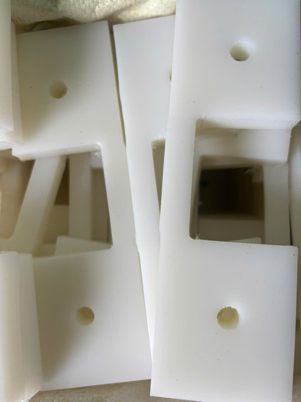 Cánh gạt nhựa cho xích cào liệu - Ảnh 4